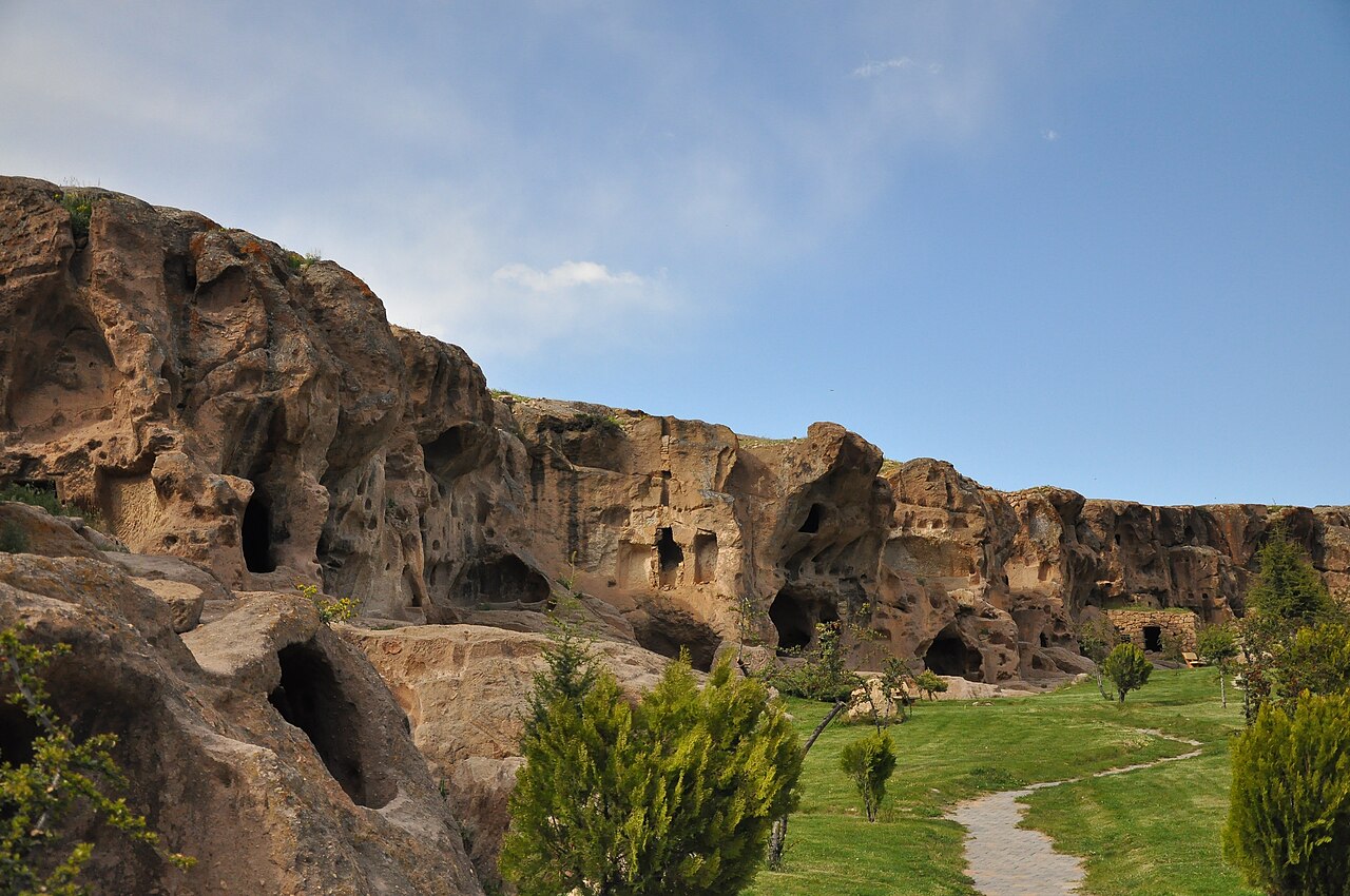 Gümüşler Manastırı